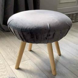 Velour fabric stool, selling as it doesn't fit under my new dressing table