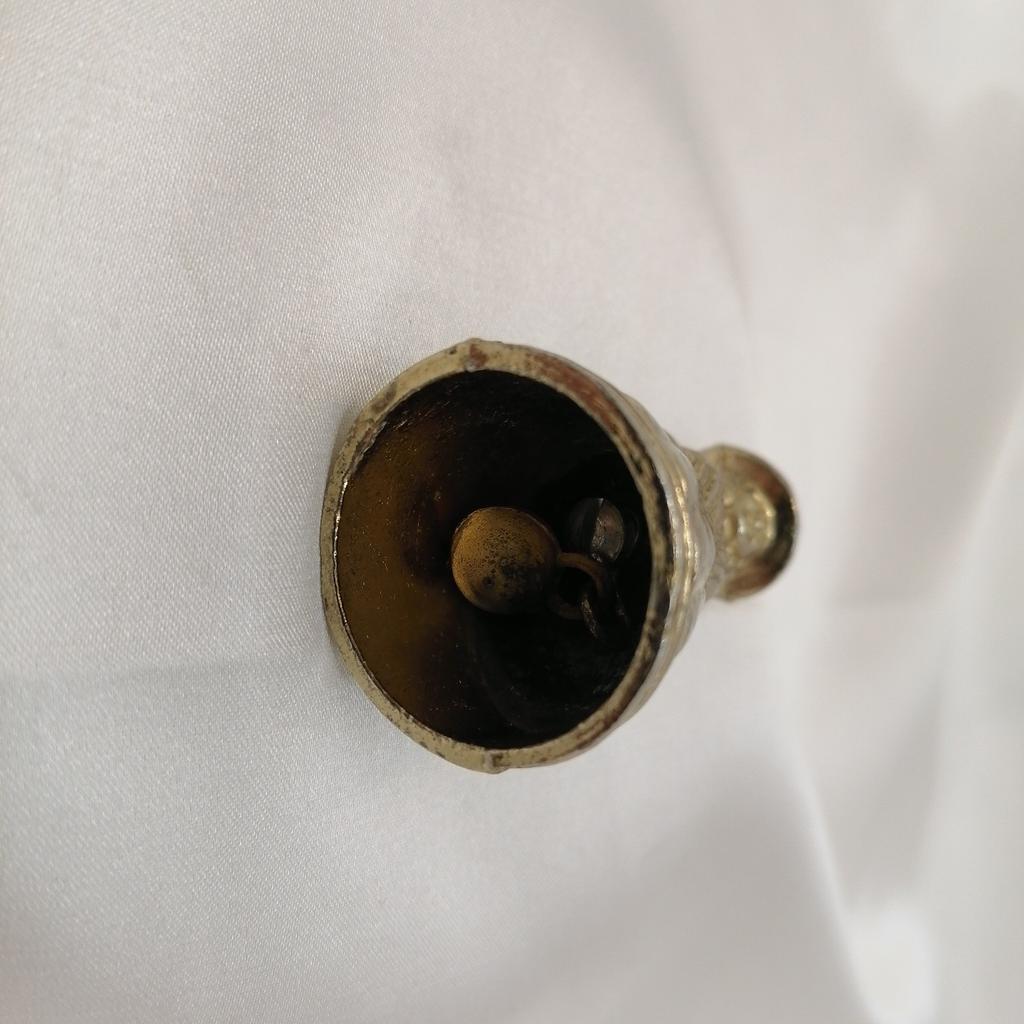 Dutch Victorian Era Pilgrim Small Bell in ME20 Malling für 7,55 £ zum ...