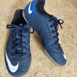 Nike Hallenschuhe, Gr. 38,5
Versand 4,50 Euro österreichweit