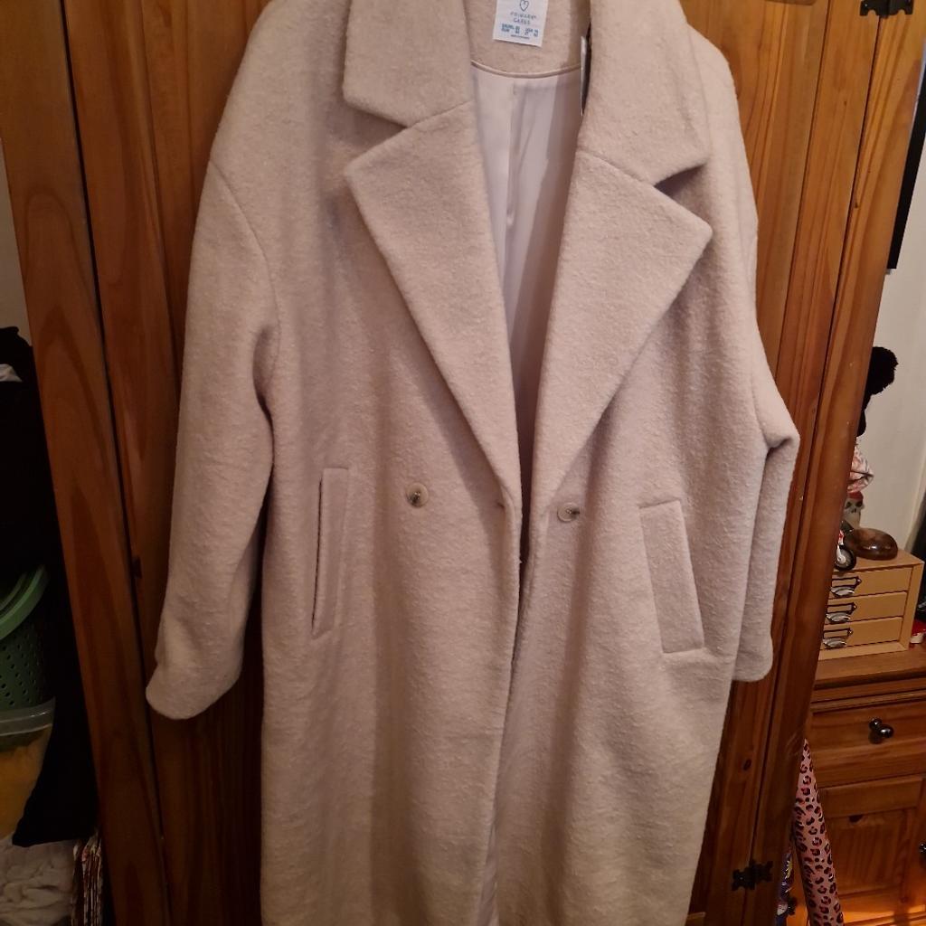new with tags from primark
size 20 coat
collection only blackhall