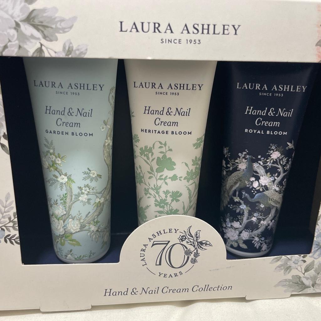 Laura Ashley hand & nail cream collection

3 50ml hand & nail creams

Brand new, unopened, in original packaging
