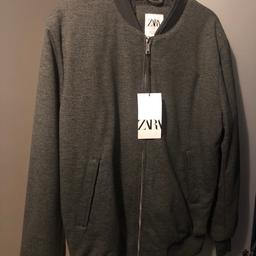 Zara jacket size medium never been worn grey/charcoal colour
**COLLECTION ONLY-**