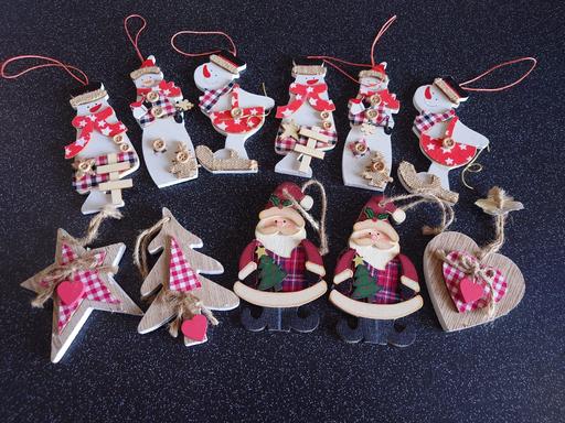 Buy & Sell Leicestershire Charnwood - Photos for Set of wooden hanging Christmas decorations