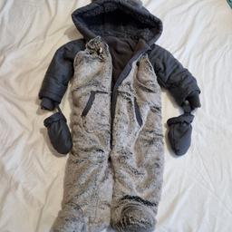 Baby Boy
Size 6-9 months
Hardly worn
From pet and smoke free home
Collection only

No Offers