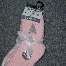 letter A

SOCKS X3 PAIRS