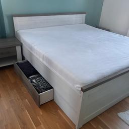 Schlafzimmerbett (größe 1,80x 200), Matratze, Lattenrost & 2x Nachtkästchen
