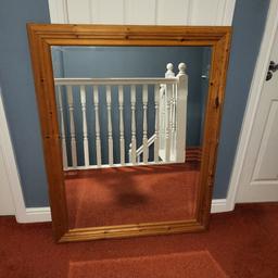 Large pine mirror.
Can be mounted either way.
46" x 36"
Excellent condition.
Can deliver locally.