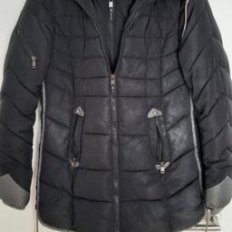 Verkaufe eine gebrauchte Damen Winter Jacke/Mantel in Gr. M.
10 €
Versand innerhalb Deutschland 5.50 € oder Abholung in 59071 Hamm.
Keine Garantie oder Rücknahme.
Sehen Sie auch in meinen anderen Auktionen rein.
