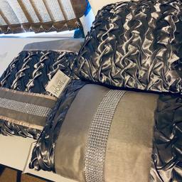 Brand new with tags superking size duvet cover, pillow cases and two cushions
Silver with diamante