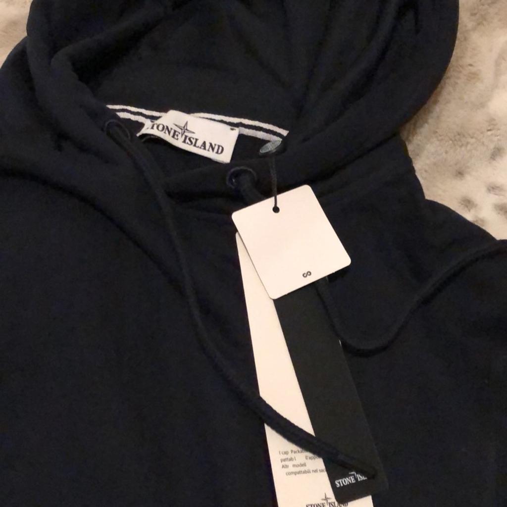 Stone Island Hoody Black size Medium

Very nice top, no scammers or time wasters