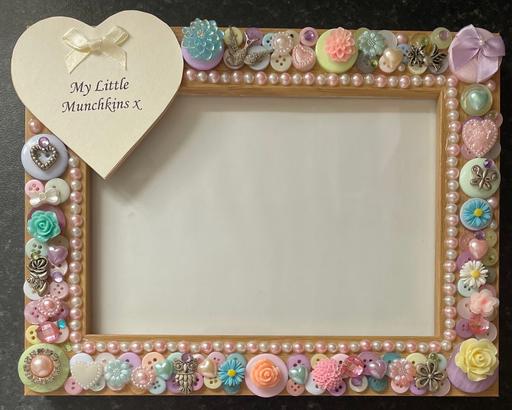 Buy & Sell Essex Thurrock - Essex - Photos for Hand Decorated Button Photo Frame