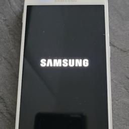 Samsung Handy S6 32 GB ohne Ladekabel..
Achtung ⚠️ Beschreibungstext durchlesen.
Akku defekt! ist das Handy am Netzstecker lädt es bis 100 Prozent sobald es vom Stecker genommen wird geht es aus und lässt sich nicht mehr einschalten , also defekter Akku, keine Kratzer oder andere macken wenn jemand sich damit auskennt kann es gerne erwerben.