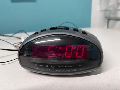 Buy & Sell South East London Plumstead - South East London - Photos for LED alarm clock radio