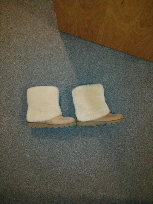 Buy & Sell Bramley Leeds - Photos for fur ugg Boots UK 6.5