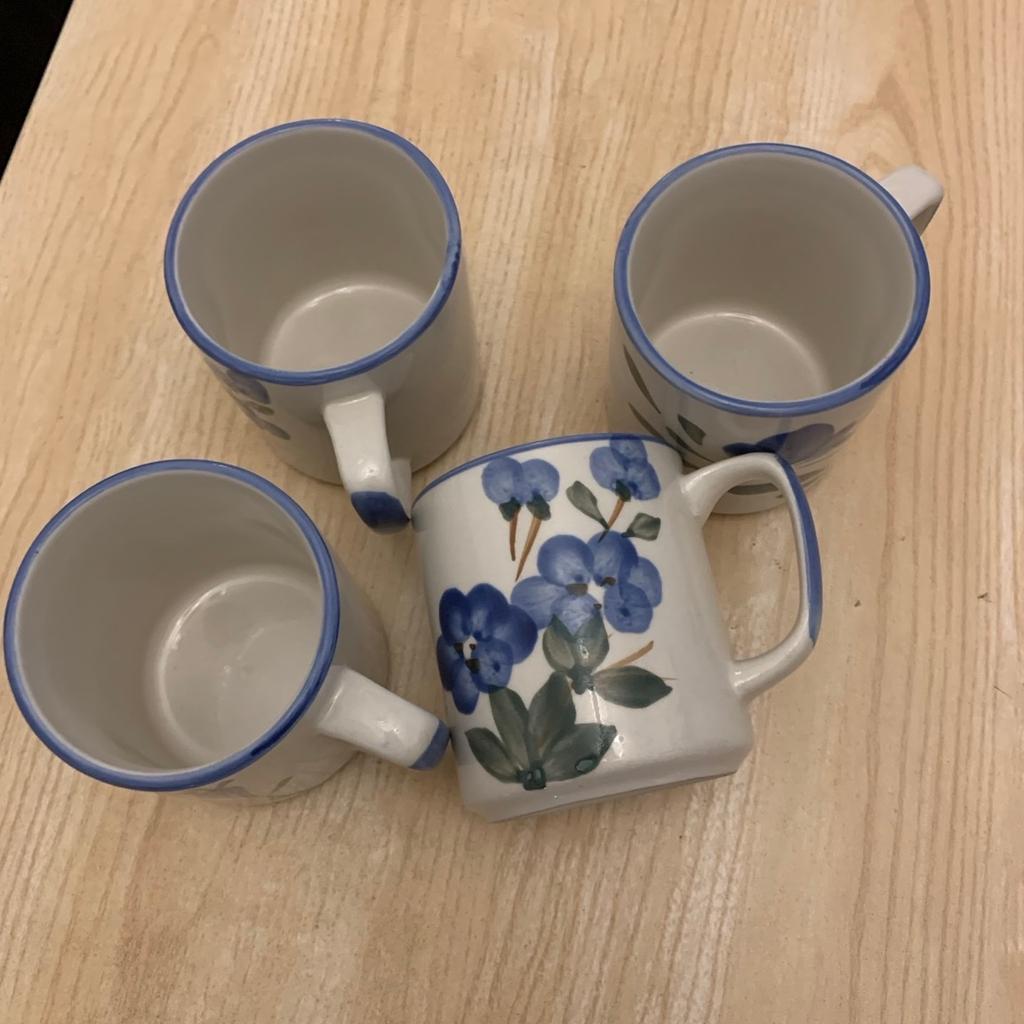 4 cups/mugs
All for £1.50
Still in great condition. Flower pattern

Collection only!
