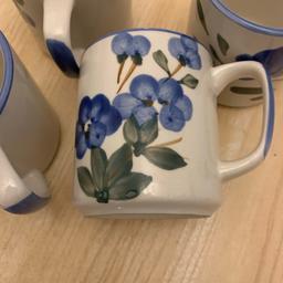 4 cups/mugs
All for £1.50
Still in great condition. Flower pattern

Collection only!
