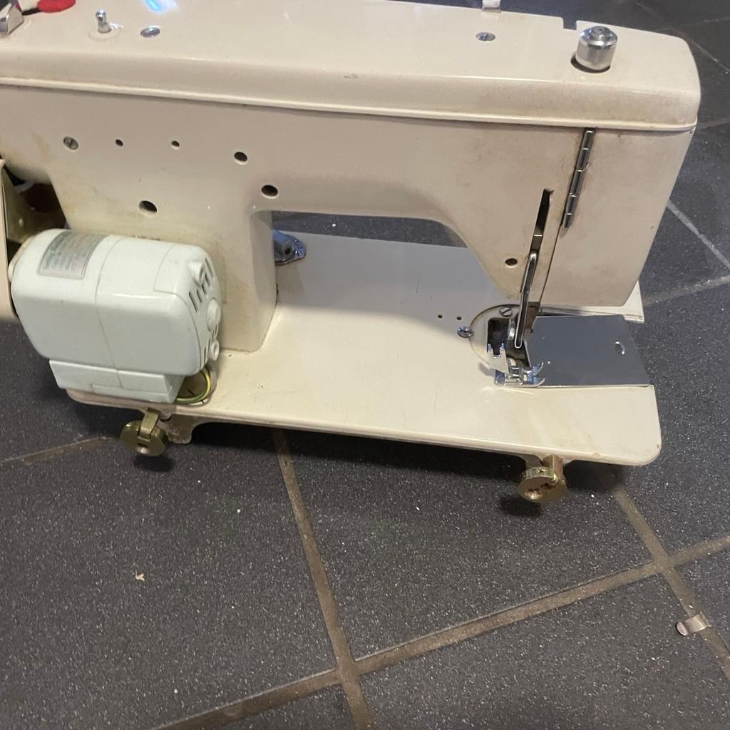 works perfectly was a built into a table but table was not good but works perfectly fine different stitches and foot pedal excellent condition and works perfectly