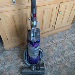 Corded vacuum

Great rotating brush bar

I travel with work between north Wales and Derby so can be collected from either location if needed 😊