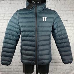 Small Mens 11 Degrees Space Fade Jacket
41” Chest measurement
28” Back length
Brand new with tags £45.00

Please check out my other items

#coat #jacket #sweater #sweatshirt #matching #matchingset #jogger #joggers #hoodie #new #newwithtags #mens #menswear #tracksuit #trackpants #winter