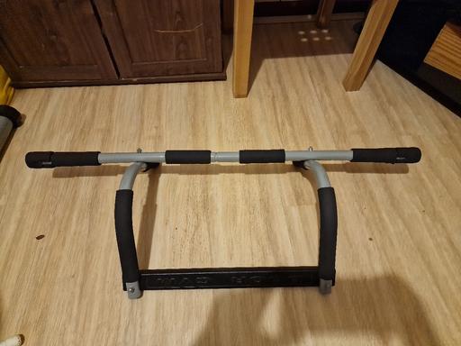 Buy & Sell West Midlands Walsall - Photos for Pull Up Bar