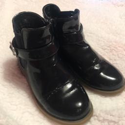 💥💥 OUR PRICE IS JUST £5 💥💥

Preloved girls school boots from George

Size: 11
Brand: George
Condition: good, has a tassel missing on 1 boot, some scuffs & creased as shown but this does not affect the use of them 

Have been buffed with polish and hand washed

Collection available from Bradford BD4/BD5
(Off rooley lane however no shop)

We deliver within reason for fuel costs

We also post if covered (recorded delivery only) we do combine if multiple items are purchased

Sorry no Shpock wallet