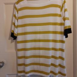 Nice smart t.shirt in as new cond.
fy3 layton to collect or can post