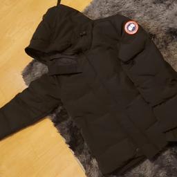 canada goose mcmillan parka size medium comes with all tags and packaging further questions welcome payment via schpock PayPal or bank transfer fully tracked postage service is available in the UK 🇬🇧