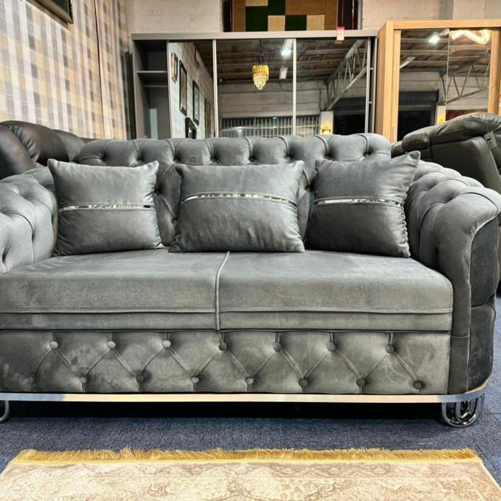 EYE CATCHING MADRID SOFA FOR SALE!! in CM1 Chelmsford für £ 899,00 zum