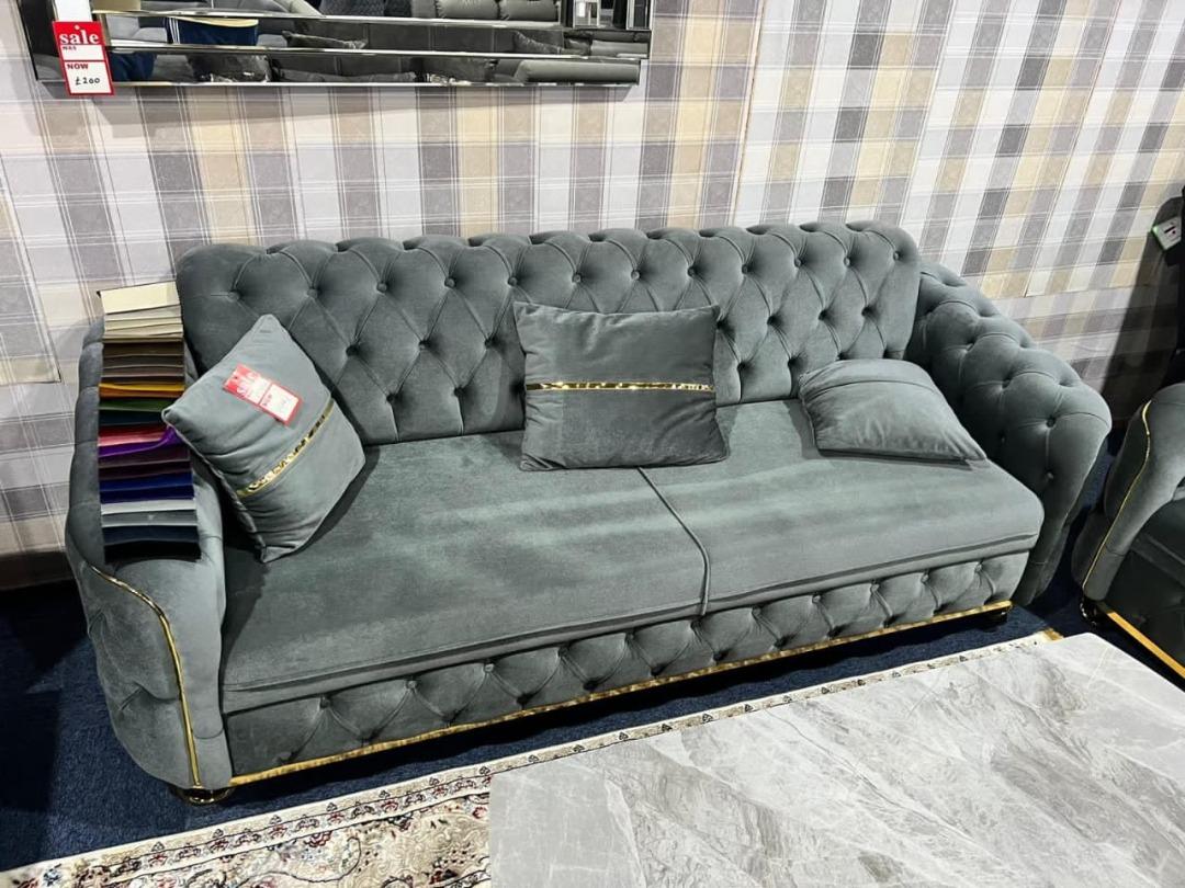 EYE CATCHING MADRID SOFA FOR SALE!! in E16 London für £ 899,00 zum