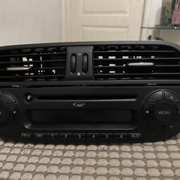 #valentine
Fiat 500 cd player + top vent it also Comes with the radio code no offers please