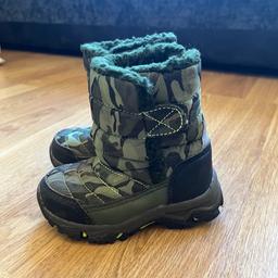 Bought from Sainsbury’s last year
Toddler UK size 7. No longer fit my son.
Green camouflage design

Only worn a few times. Excellent condition other than normal wear and tear.

Sturdy and warm good quality boots

Collection from N4 Stroud Green.
Can post UK second class.

Thanks for looking.