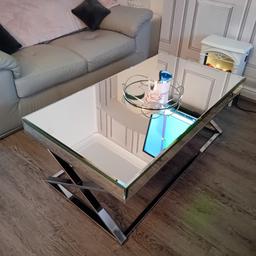 lovely large mirrored coffee table
Good condition owned for approx 5 yrs
some surface marks/scratches but can be covered up with ornaments etc.
Approx size 4ft by 2ft.
slight chips as shown in pics.
Will need a van to collect
Acocks Green B27 for collection
NO OFFERS....