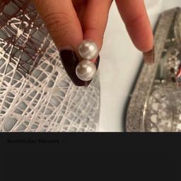 Verkaufe ein paar 925 Silber Perlenohrstecker in top Zustand wurden kaum getragen
Privatverkauf
Keine Rücknahme oder Gewährleistung
Versand falls gewünscht übernimmt der Käufer die Kosten