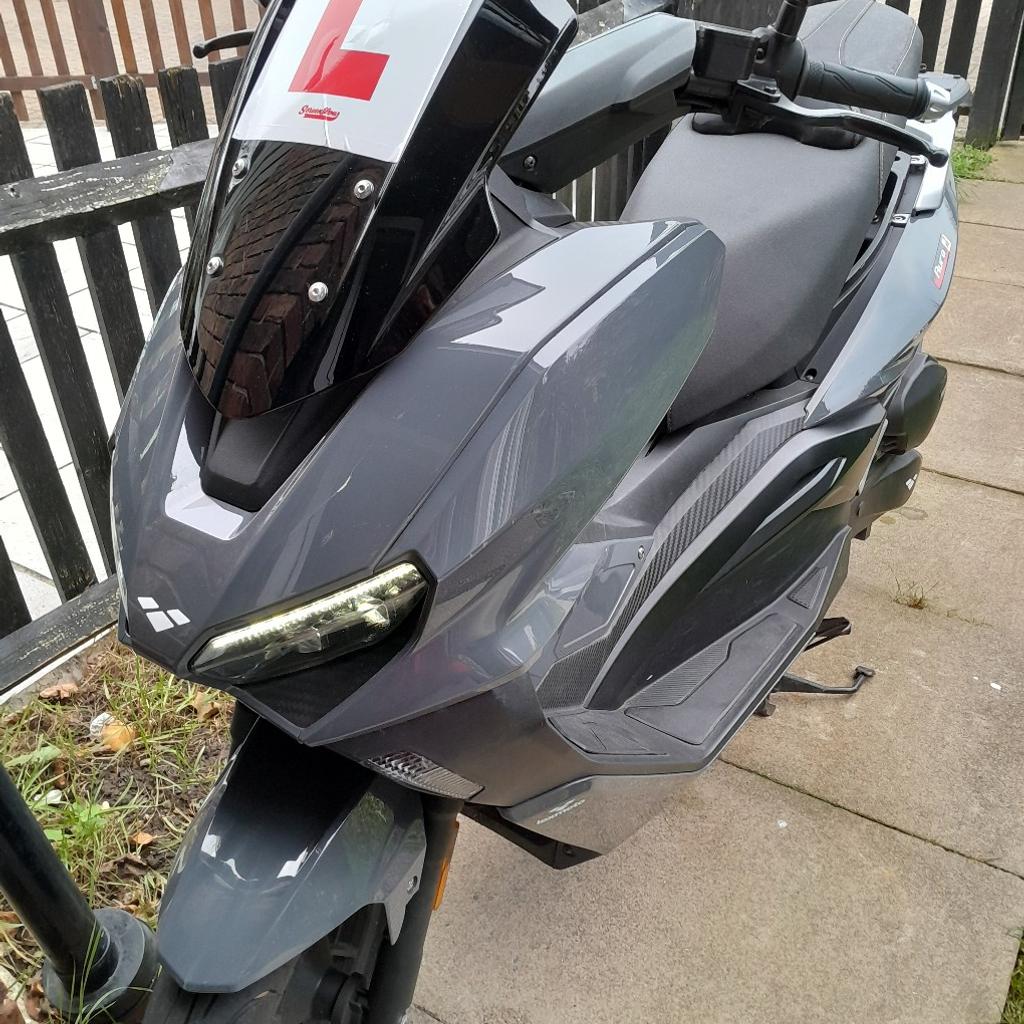 Hpi Clear , Only 1 previous owner , Mot due in April 2025 as bikes new . 2 keyless fobs , USB charge ports , Digital dash display , 2 Oxford Heavy Duty Monster Chain Bike Locks And 1 Brake Disc Lock will be included worth up to £600 alone that will decrease your insurance dramatically once added . Will also include 2 brand new wing mirrors from lexmoto . I am getting rid of bike due too i now have 2 cars . Very light scratches on front wing ( picture 5 ) from bike fell in windy weather and wear and tear . Other than that the bike is immaculate and well looked after . Lexmoto Panels cost £40 each off their website . There is absolutely nothing wrong with this bike wat so ever runs perfect. Never ever had a problem .
Cheap on Insurance .
Cash in hand before a test drive is given
This is the lowest milage youll find and best price all around do research first