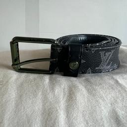 Louis Vuitton men belt black leather with Louis Vuitton engraved on the loop and buckle . Model: MOO46 Size: 36" / 90 cm, Width: 30 mm 
Signs of wear and tear in the edge, please see the last picture