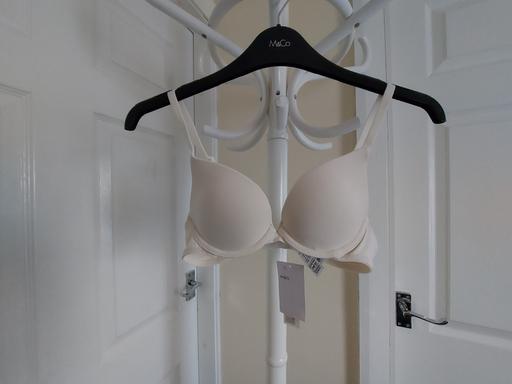 Buy & Sell Lancashire Pendle - Photos for Bra“M&S”Underwire Size: 32A (UK)