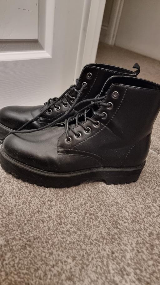 Buy & Sell South East London Penge - South East London - Photos for ASOS DESIGN lace up boot in black faux leathe