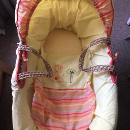 Unisex Moses basket. Comes with cover, mattress and hood. Also included is a moses basket stand. Moses basket is in very good condition.