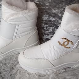 brand new no offers

gorgeous and super light and warm boots
only in size 7
fully lined with fur
no offers
only bank transfer, no PayPal
postage £4.90 with Royal Mail 2nd class signed for