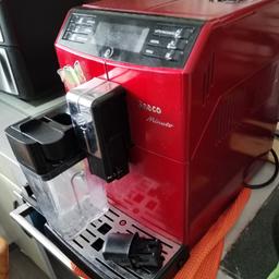 Sie bieten auf einen Kaffeevollautomat Philips Saeco Minuto da nicht mehr benötigt wird
läuft 


am Wassertank war mal der Henkel deefekt wurde aber repariert

PRIVATVERKAUF, daher Ohne Garantie und Rückgabe oder Haftung irgendwelcher Art.