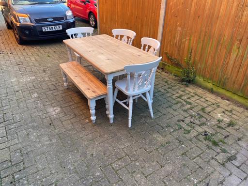 Buy & Sell Saint Radigunds Canterbury - Photos for Farmhouse table,4 chairs and a bench