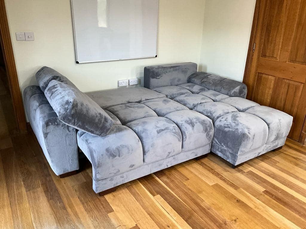 EYE CATCHING ENZO SOFABED FOR SALE!! in IG1 Ilford für 730,00 £ zum