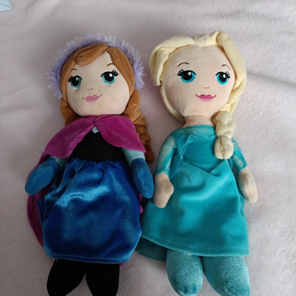 Frozen and Elsa soft dolls in DY4 Sandwell für 4,00 £ zum Verkauf ...