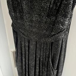 Black glitter dress with front pockets
Size 12
Dorothy Perkins
Only worn a few times