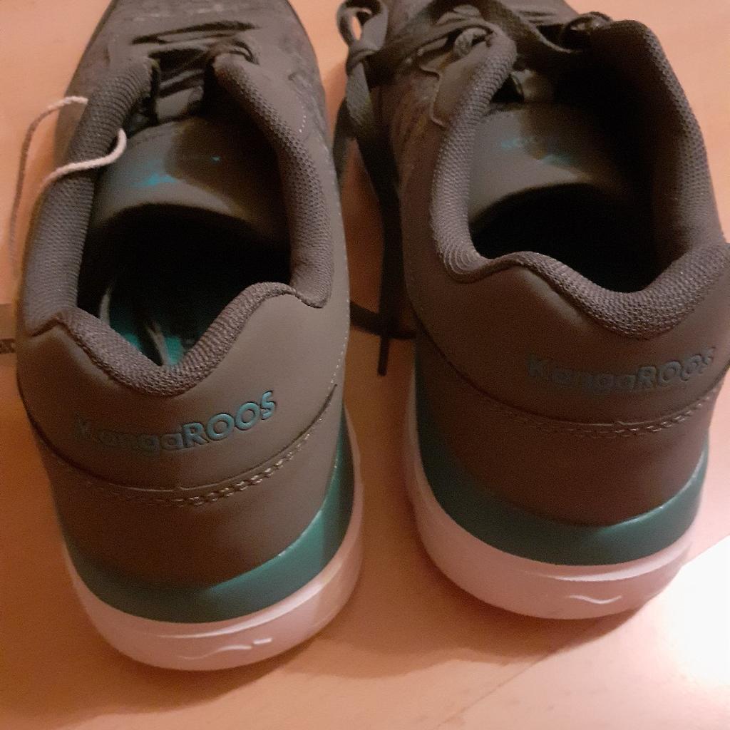 Neue Sneaker von Kangaroos in Gr. 41
Farbe: Grau/Grün
