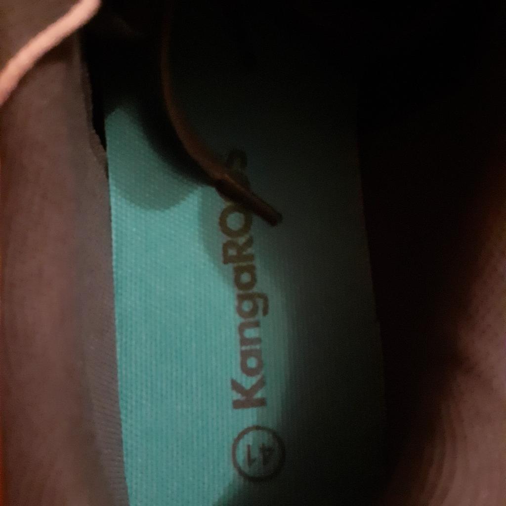 Neue Sneaker von Kangaroos in Gr. 41
Farbe: Grau/Grün