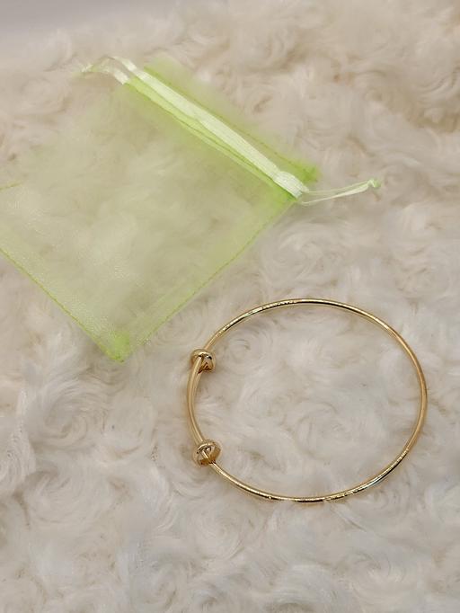 Buy & Sell Healey Rochdale - Photos for Ladies Bangle With Random Colour Pouch.