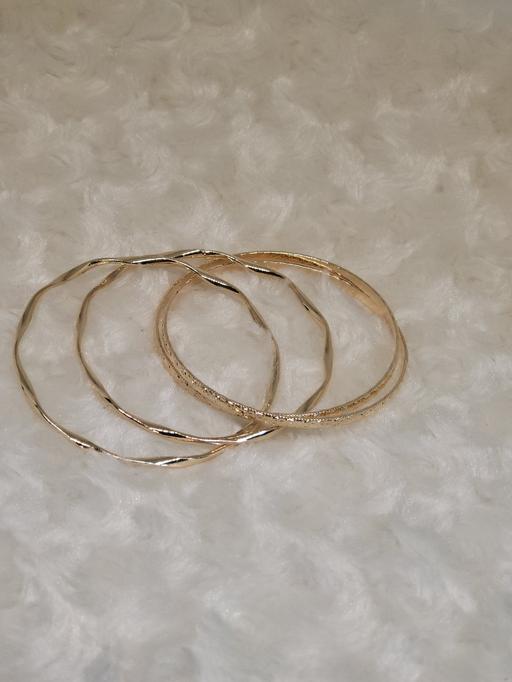 Buy & Sell Healey Rochdale - Photos for Ladies Bangles. Gold