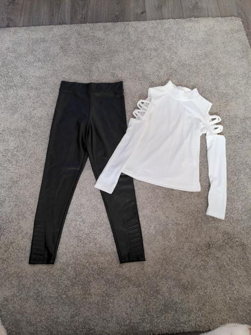 Buy & Sell Tyne and Wear Sunderland - Photos for GIRLS TROUSER AND TOP