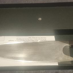 Verkaufe hier mein kaum gebrauchtes Güde The Knife Profi Küchenmesser zum halben Neupreis!
Länge 26cm
Mehr Informationen zu dem Messer findet ihr bei google, da die vollständige Beschreibung zu lang ist.
